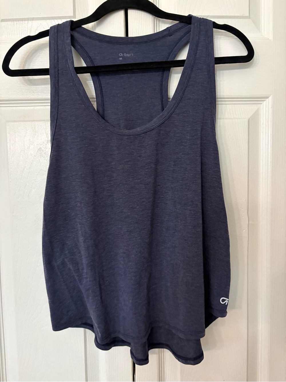 GAP Fit Women's Heather Navy Racerback Tank Top Medium